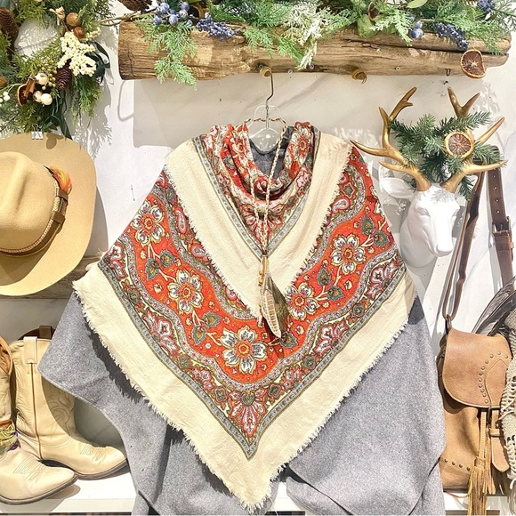 Wool blend vintage floral scarf/wrap w farmhouse folk country vibe - Picture 3 of 15